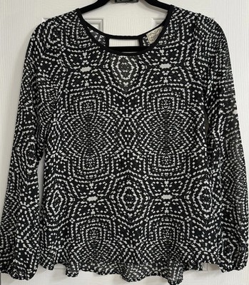 Eyelash Couture Black And White Abstract Blouse Women s Size XS RN# 96457