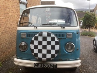 VW T2 Bay 1979 classic campervan. Needs TLC starts/runs. Delivery optional