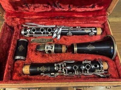 Leblanc, Paris, B flat Clarinet circa 1954 - Great Condition with Original Case