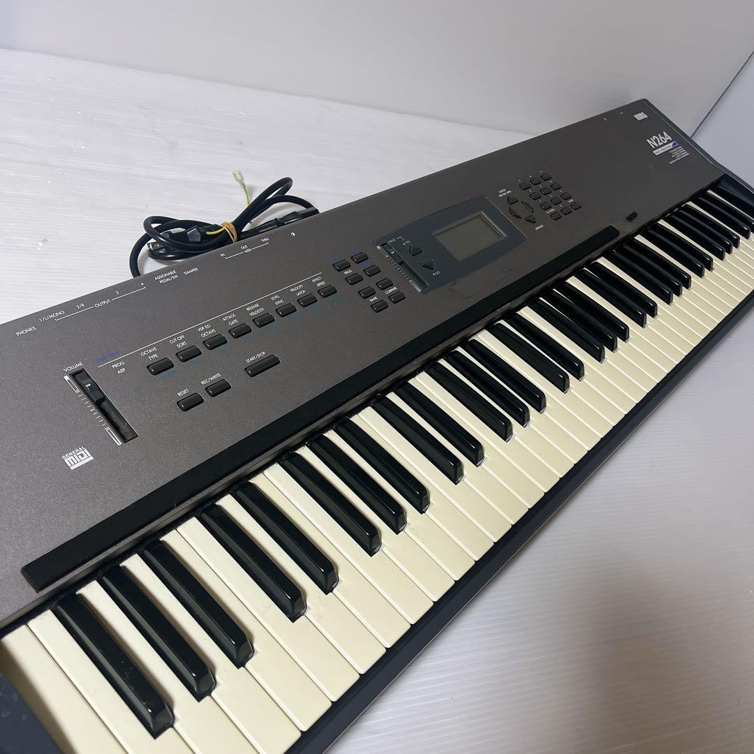 【現状品】KORG コルグ N264 シンセサイザー Korg N264 Music Workstation 76 Key Synthesizer for sale