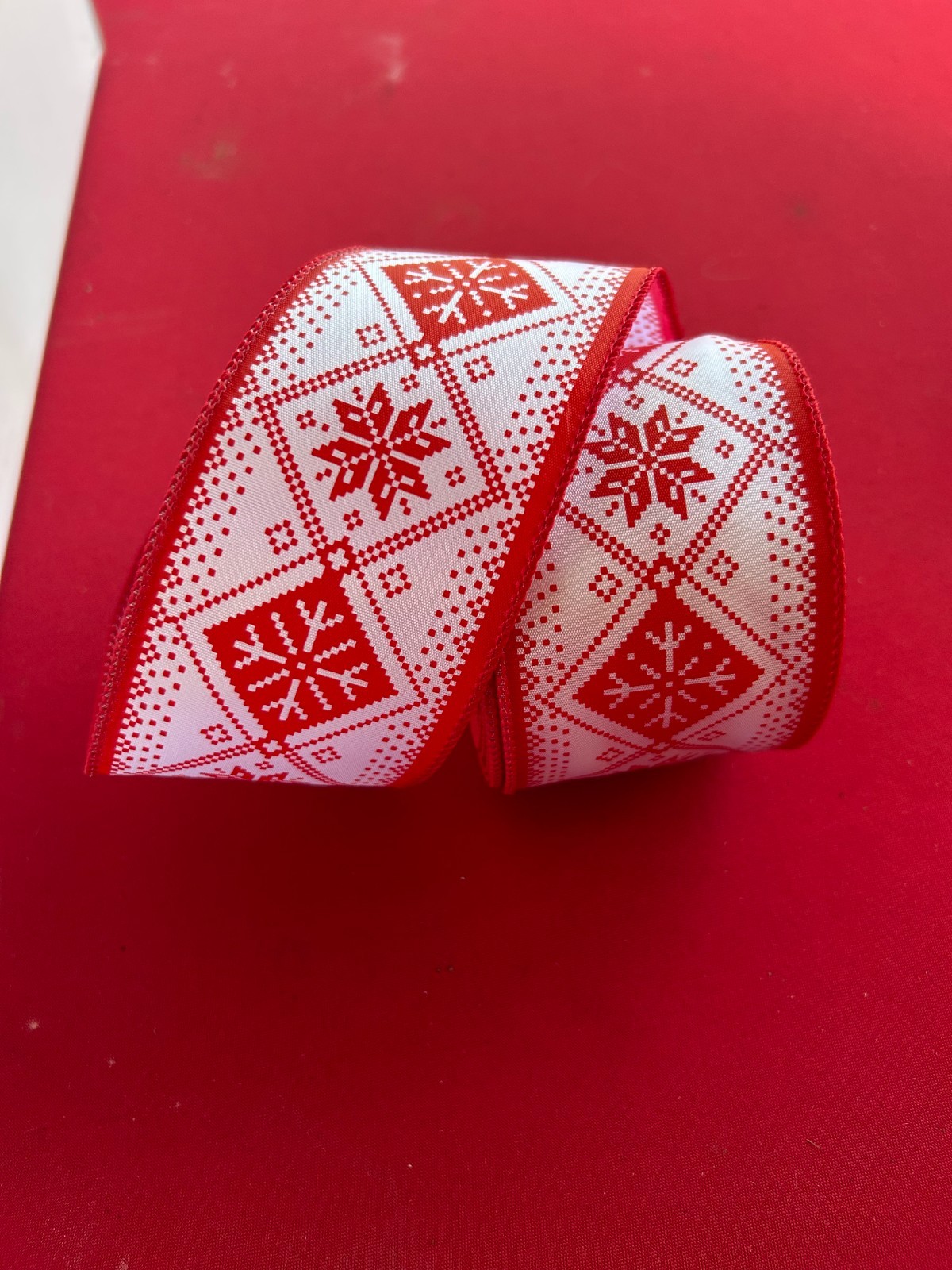 Red white snowflake
