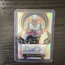 2025 Panini Select Prizm Autograph Devin McCourty SIP-DMY Patriots