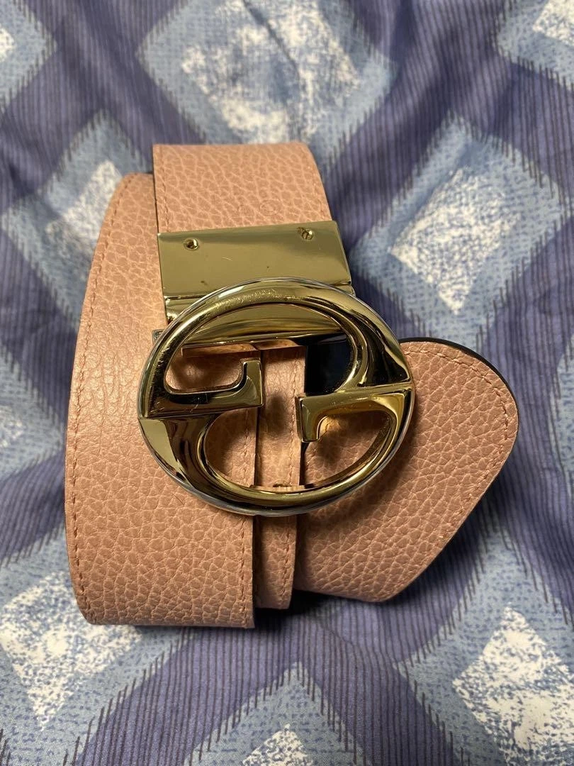 Ceinture GUCCI cuir réversible rose noir 450 000