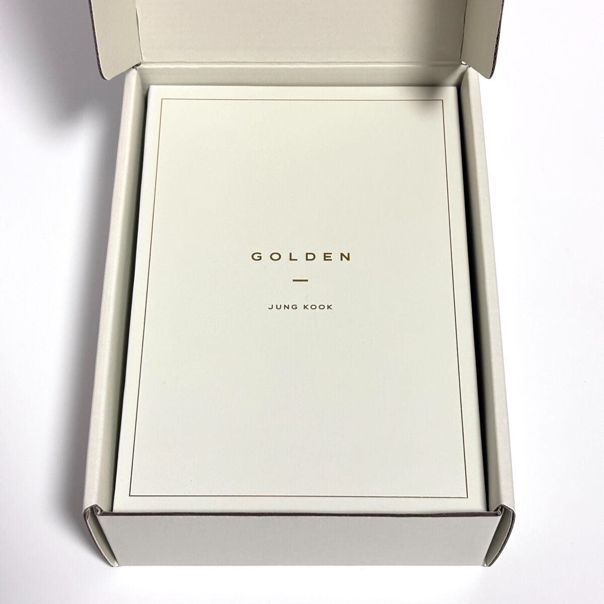 BTS MERCH BOX #18 Jungkook Golden Box Official Fanclub Army BTS MERCH BOX #18 Jungkook Golden Box Official Fanclub Army