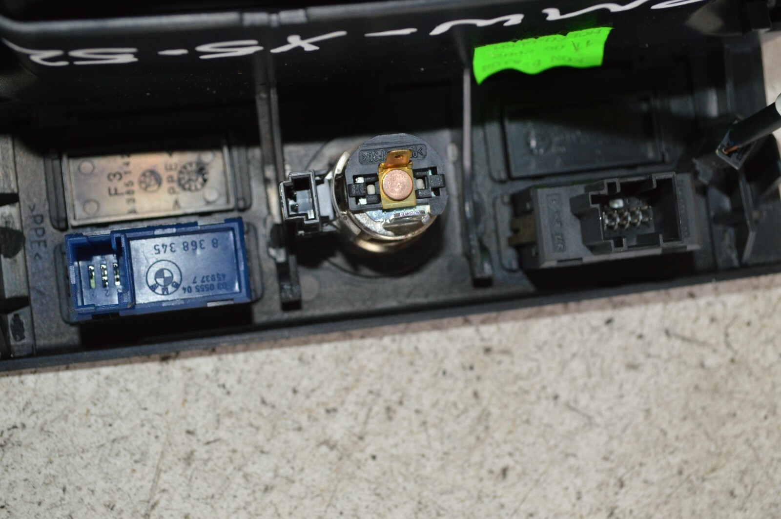 BMW X5 Air Vent 8409081 X5 E53 Center Console Rear Air Vent AUX Port