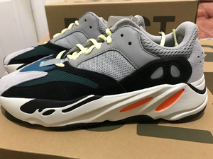 yeezy wave runner 700 og
