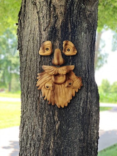 Red Carpet Studios 49002 Outdoor Tree Face St. Francis - Picture 3 of 5