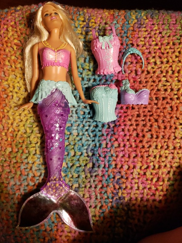 Barbie Dreamtopia Sparkle Lights Mermaid Doll Good Pre-owned Condition 