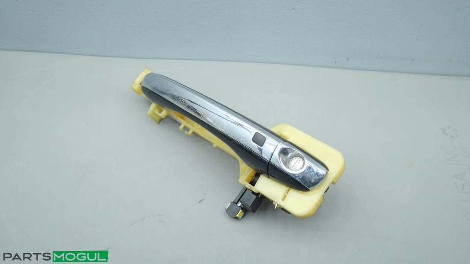 Manija exterior de la puerta delantera izquierda del lado del conductor Hyundai Equus 2011-2016 826613N000 Foto 3 de 4