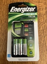 Energizer Battery Charger NiMH AA/AAA Exceptional Value 4 AA Batteries Included