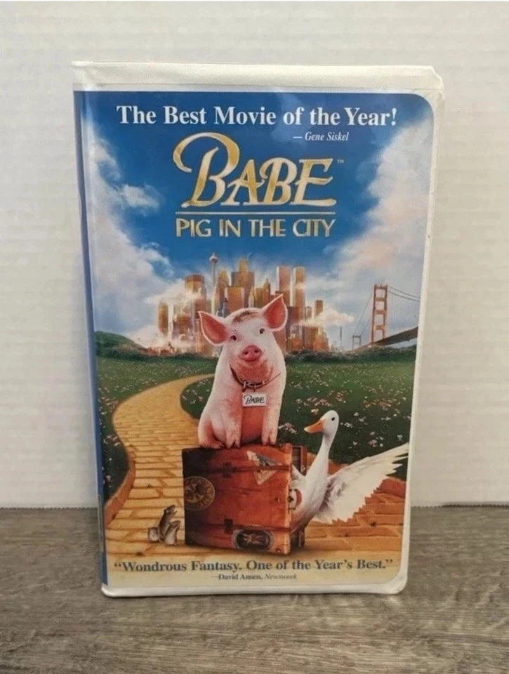 Lot of 4 Classic Kids VHS Movies - Dr Seuss, Spy Kids 3, Donkey Kong, Babe Pig Foto 3 de 4