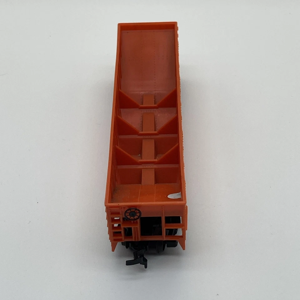 HO Scale Model Power, 4 Bay Hopper, Canadian National, #789012 Orange - 8052 - Image 2 of 4