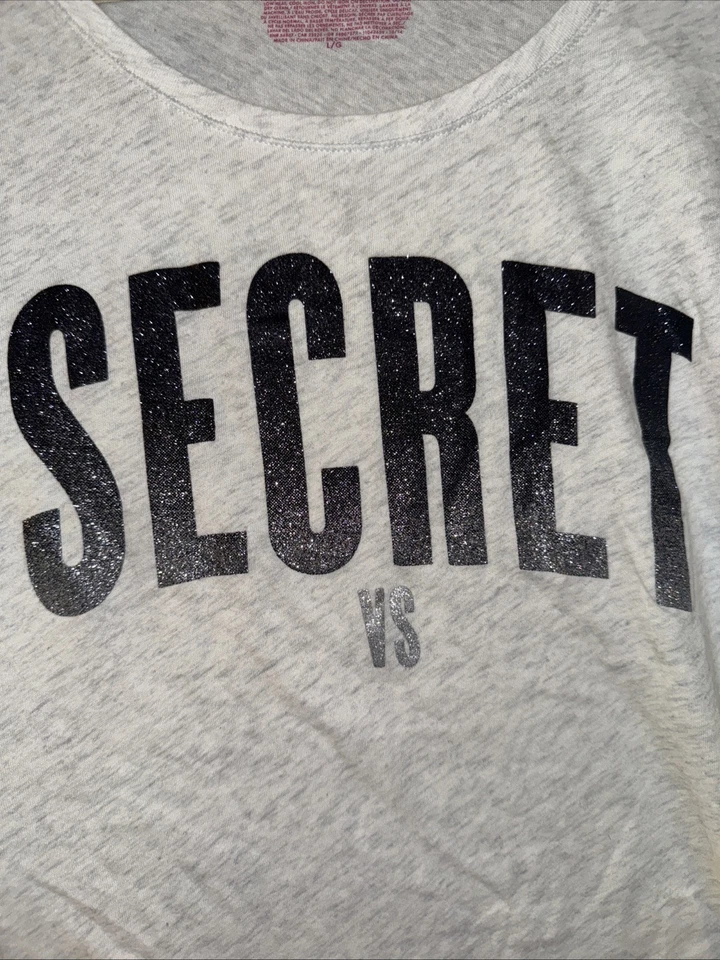 Pulôver Victoria's Secret Nightshirt Grande SECRET VS Glitter Preto Prata Cinza - Imagem 2 de 4