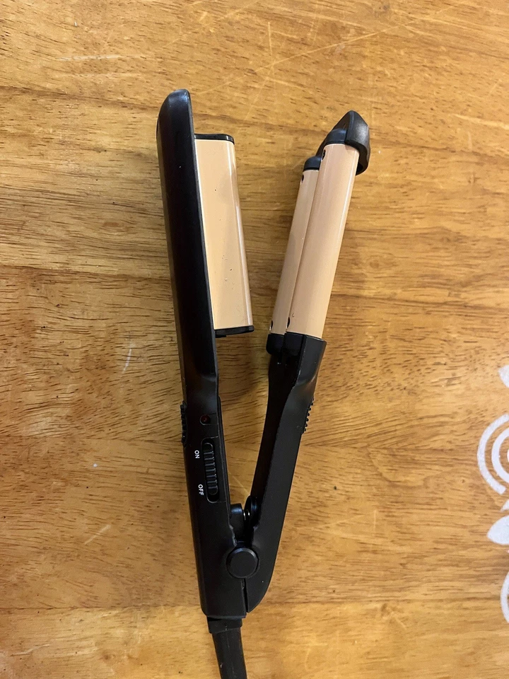 Mini herramienta de prensado/agitado de cabello Chi Foto 2 de 3