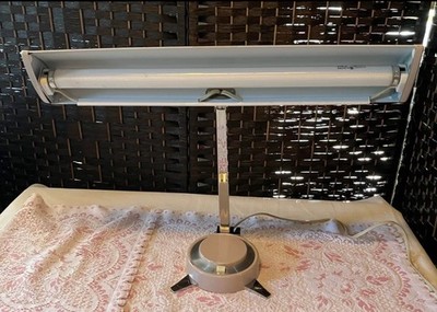 Vintage Hamilton Industries 1950 s  Drafting Lamp Art Deco.  Works As Expected