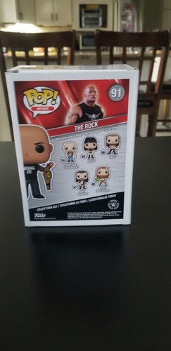 Funko Pop! WWE The Rock - Picture 3 of 4