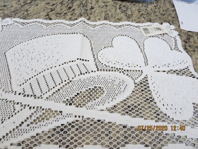 LACE DOILY--SHAMROCK \u0026 TOP HAT--20\