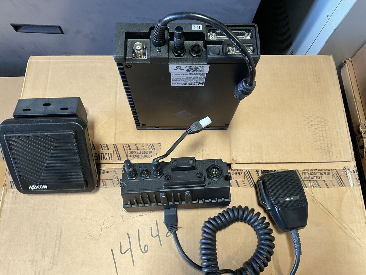 Harris M/A-COM MAMW-SDMXX M7300/M5300 Mobile Radio/GAR30 | eBay Harris M/A-COM MAMW-SDMXX M7300/M5300 Mobile Radio/GAR30 | eBay