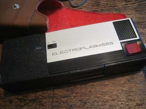 VTG 1970-1975 Continental Electroflash 555-Film Camera w/Leather Case ...