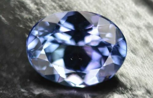 Pierres de tanzanite