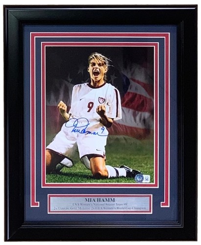 Encadrement D'art Signé Dennis Bergkamp – 'Impact' – Design Blanc – Memorablie Framers