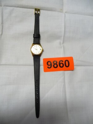 Schöne alte Osco Quartz Lady Armbanduhr Armband Uhr geht