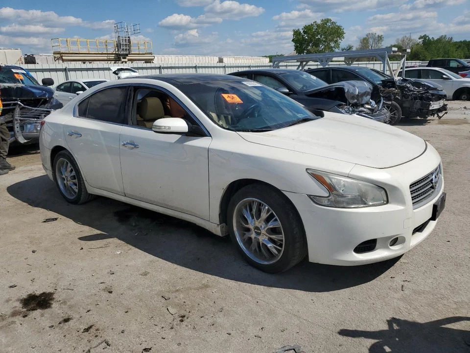 Luz de conducción usada se adapta a: Nissan Máxima 2011 conducción antiniebla en parachoques grado A Foto 3 de 4