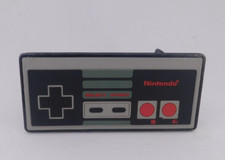 NINTENDO BELT BUCKLE GAME NES TM 2012 CONTROLLER METAL CAST COLLECTIBLE 4  x 2"