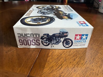 Tamiya DUCATI 900SS 1:12 Model Kit 1425 Sport Motorcycle V-Twin