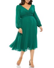 Mac Duggal Plus Green Chiffon Bishop Sleeve Surplice Dress - US 24W