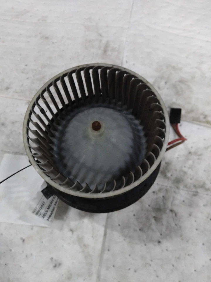 Motor soplador de climatización usado se adapta a: Mercedes-benz Mercedes clase glk 204 2015 tipo GLK2 Foto 2 de 3