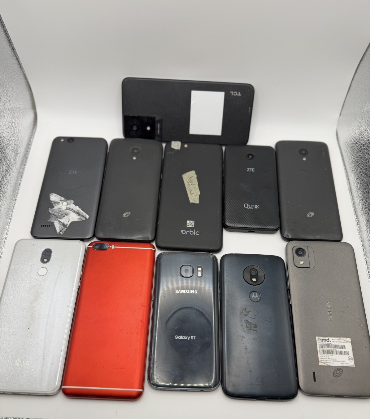 Lot Of 11 Phones For Parts Or Repair All Power Up