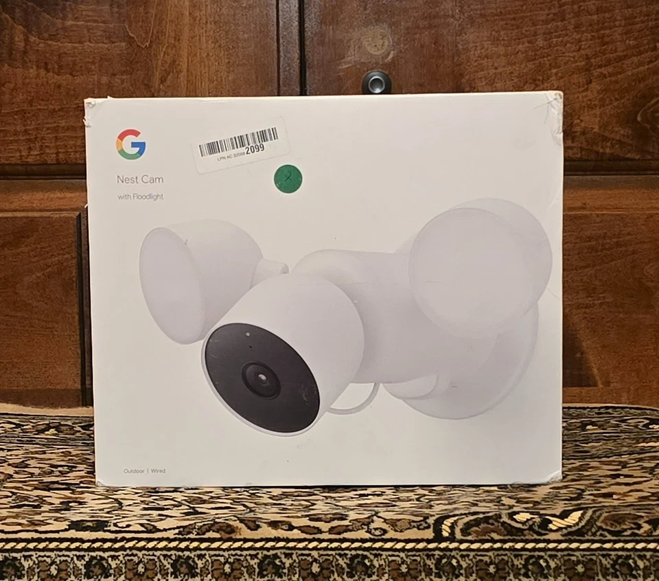 Câmera de segurança externa Google Nest com holofote (GPLE9 e G3Al9) neve (NOVA) - Imagem 2 de 4