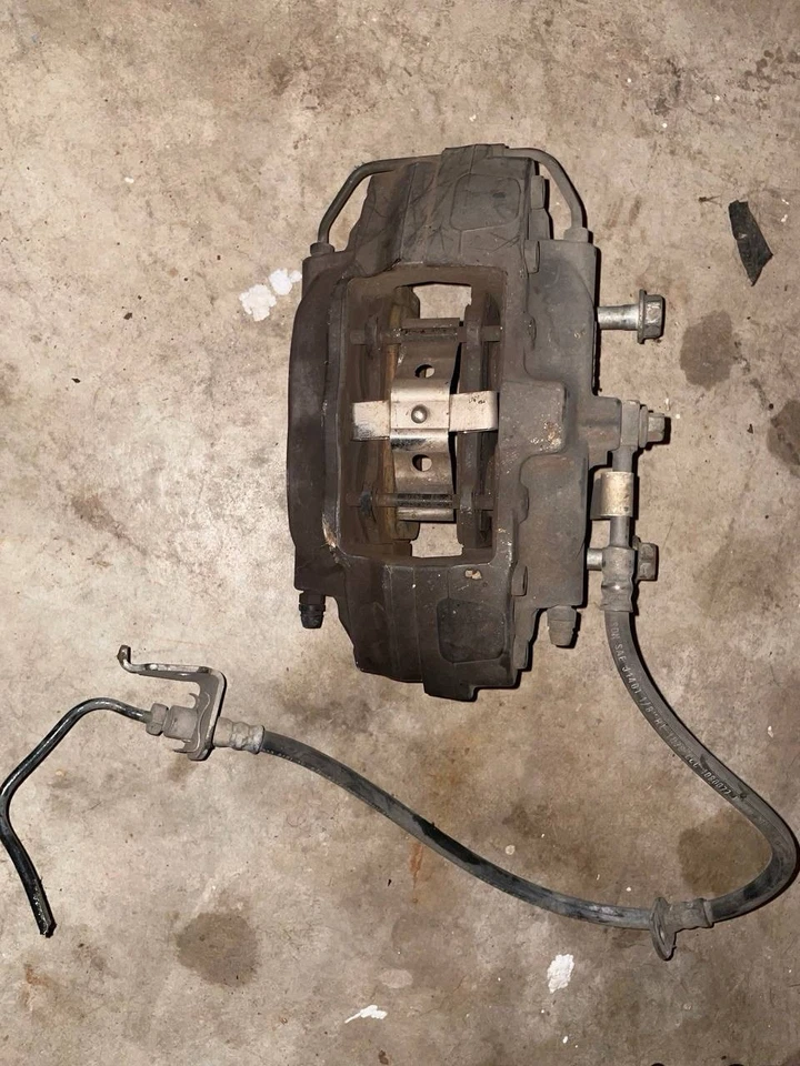 Juego de pinzas de freno Brembo delanteras traseras Chevrolet Camaro SS 2010-2015 LH RR LR Foto 2 de 4