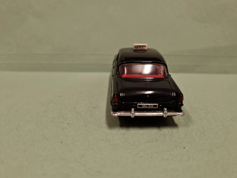 CORGI TOYS FORD ZEPHYR MKII POLICE UK SCALA 1/43 - Immagine 3 di 4