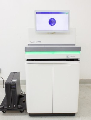 Illumina NovaSeq 6000 DNA Sequencer with Computer  APC UPS (3374237)