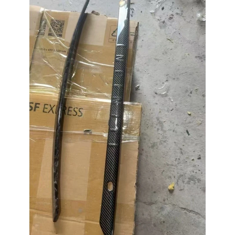 Reemplazo de moldura de maletero trasero de fibra de carbono real para INFINITI FX35 FX37 QX70 Foto 2 de 4