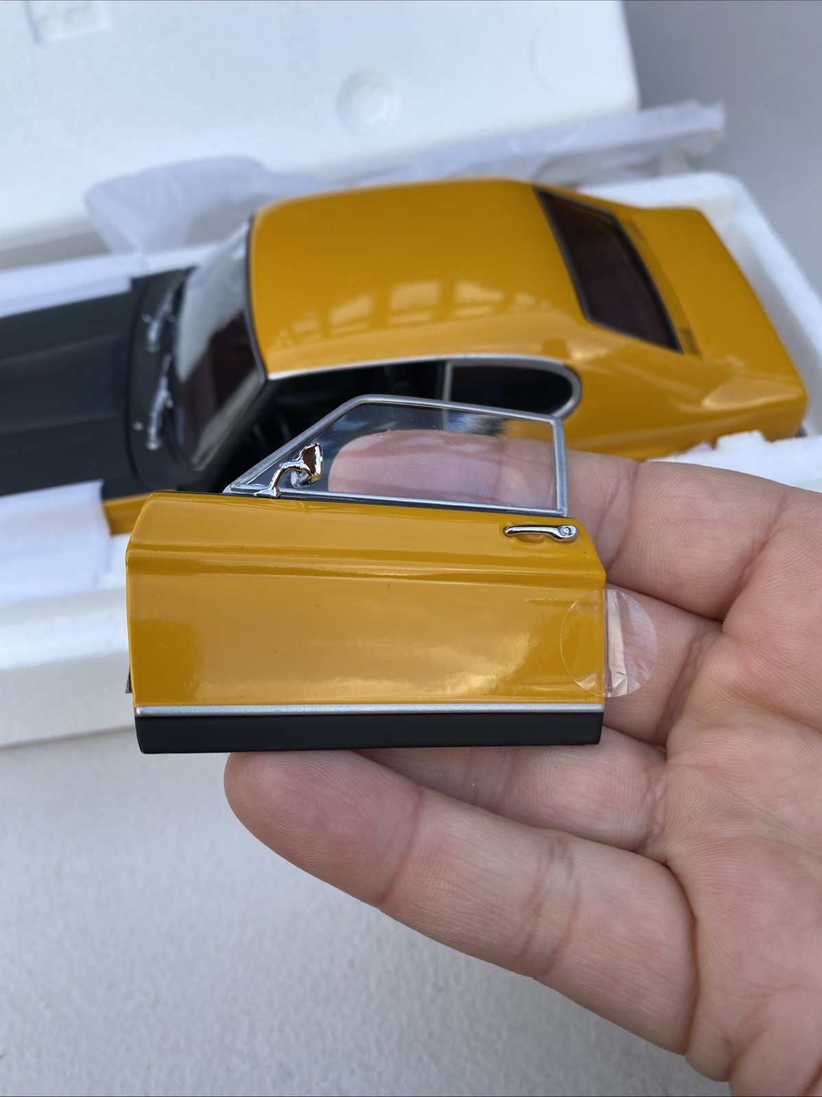 Minichamps Ford Capri RS 2600 #22 Jägermeister DRM 1973 1:18 – Originalverpackt (MISB / Vitrinenzustand 10/10) – Bild 6