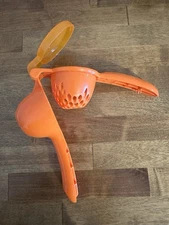 Orange and Citrus Squeezer, 1 EA,  Handle, Cup, Strainer & Lip, Manual