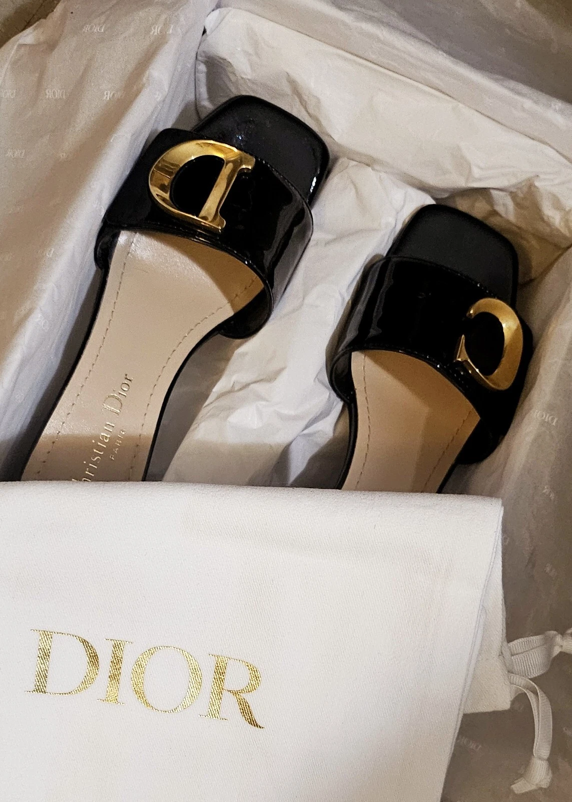 *Auth* Sandales Christian Dior en cuir noir avec breloques logo CD 