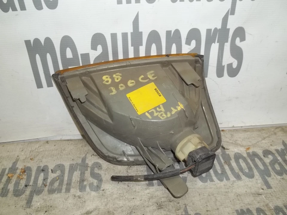 86-93 MERCEDES W124 OEM LADO DERECHO PASAJERO ESQUINA DELANTERA LUZ GIRATORIA LÁMPARA Foto 4 de 4