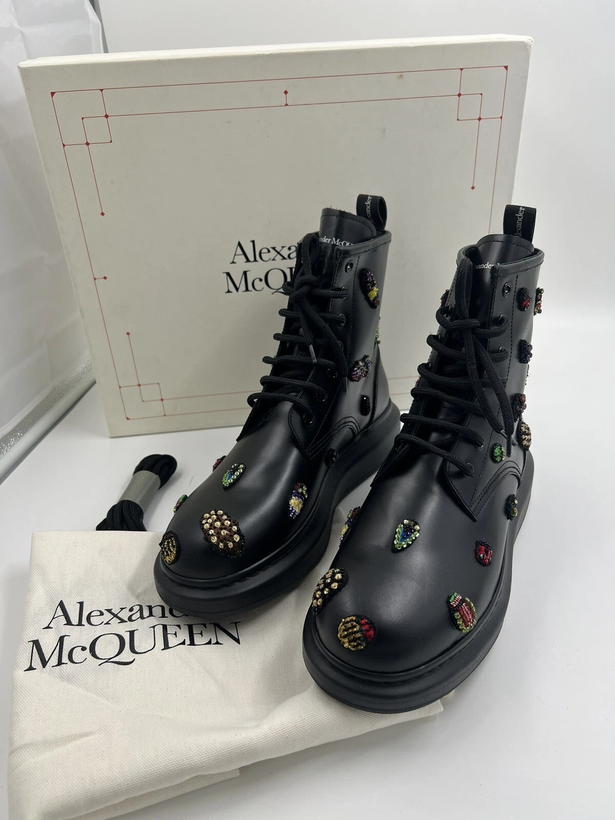 STIVALI ALEXANDER MCQUEEN NERI IN PELLE MULTI BUG RICAMATI TAGLIA 7 UK RP 1400