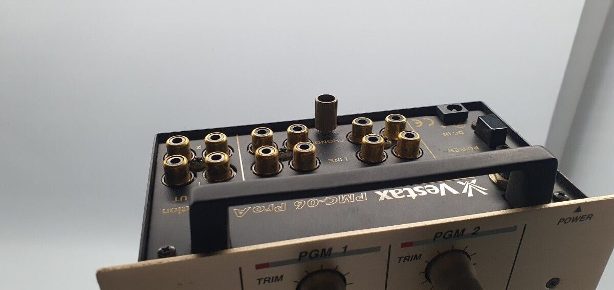 Vestax PMC-06 Pro VCA DJ Mixer 2-Channel Compact Analog Vestax PMC-06 Pro VCA DJ Mixer 2-Channel Compact Analog