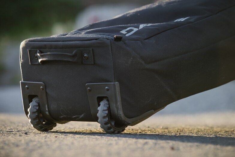 Dakine Fall Line Roller Ski Bag 190cm Rubber (10001459) - we Dakine Fall Line Roller Ski Bag 190cm Rubber (10001459) - we