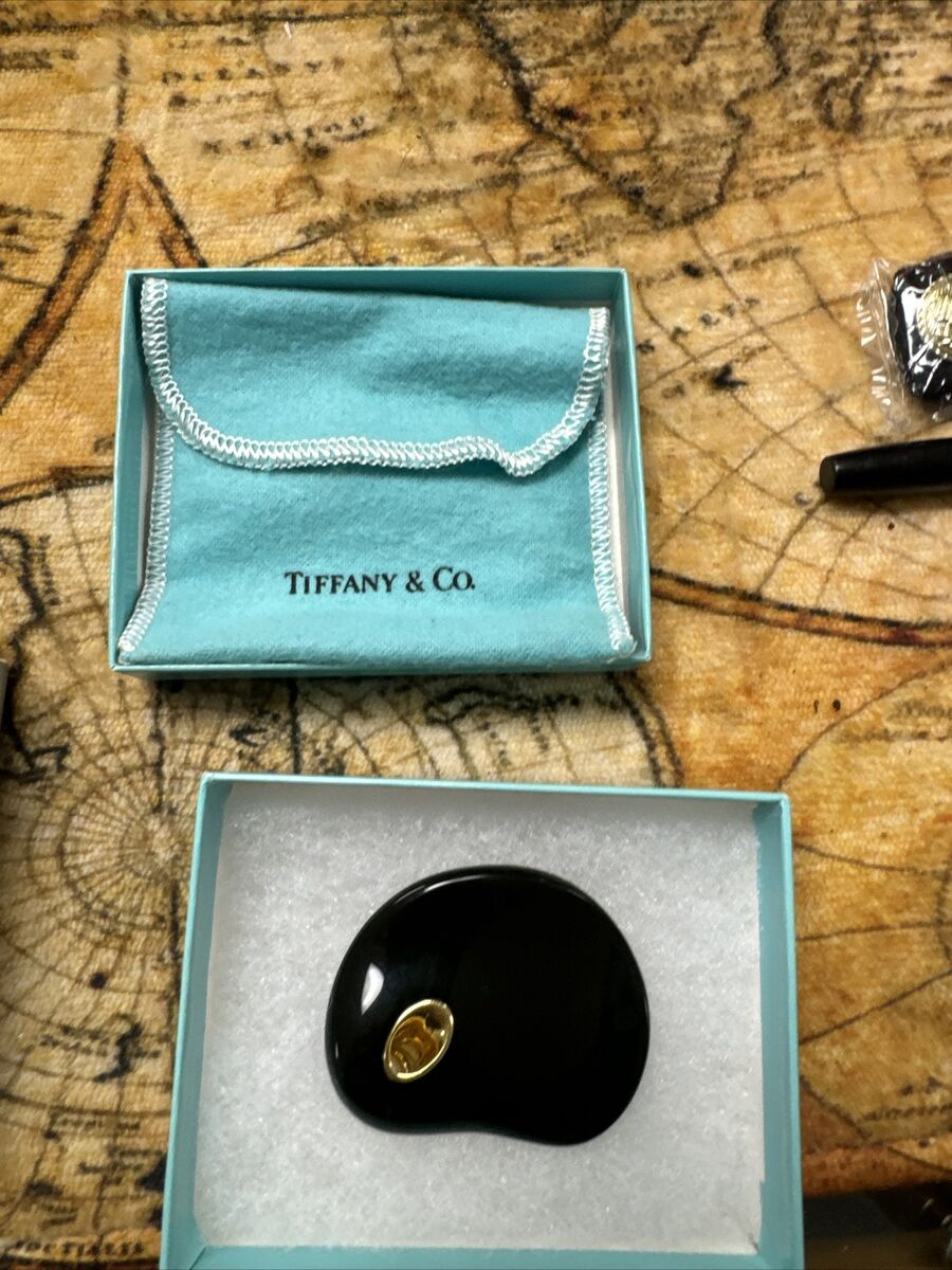 Tiffany & Co Elsa Peretti 18k Yellow Gold with Black Jade Tiffany & Co Elsa Peretti 18k Yellow Gold with Black Jade