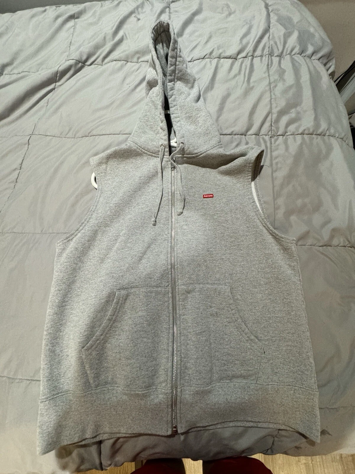 Gilet suprême avec capuche