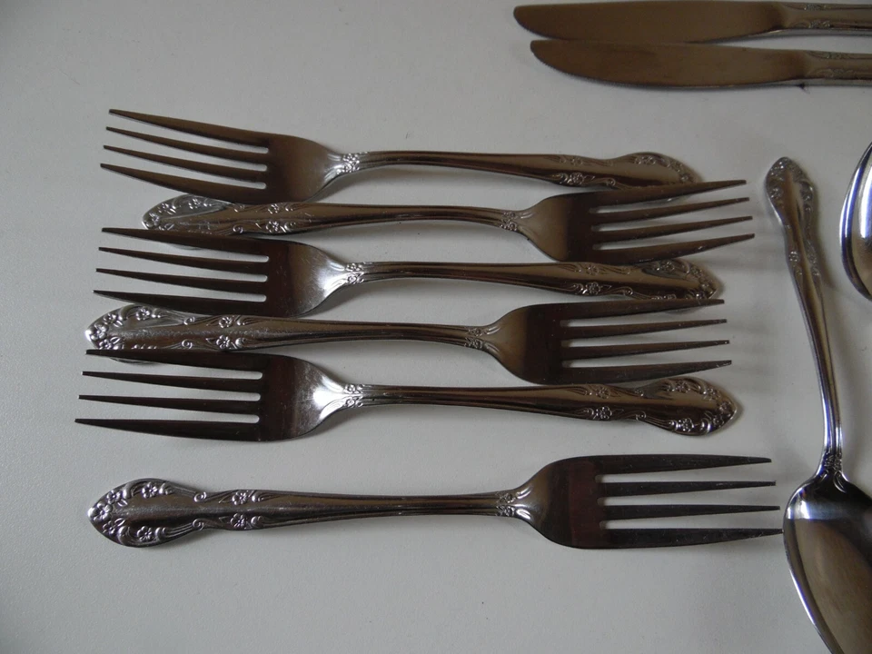 37 unidades Utica Acero Inoxidable Patrón Saranac Corea cubiertos cubiertos vajilla Foto 2 de 4