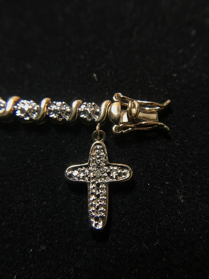 Pulsera chapada en oro plata de ley .925 con dije de cruz (Ster316) Foto 3 de 4