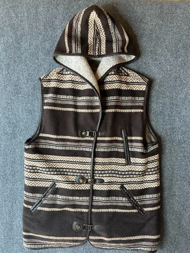 "Rue Grenelle" 1980 vintage wool men vest medium, 3 pockets, breast with zepper video thumbnail
