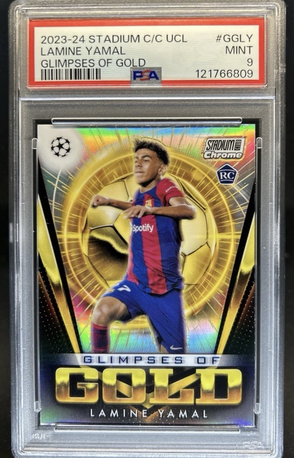 Lamine Yamal #GG-LY (Soccer Cards 2023 Topps Stadium Club Chrome UEFA Glimpses of Gold) — is it worth grading?